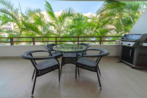 Beachside Condo with 2 BR, Rooftop, Pool - At Casa del Mar, Condo Clara